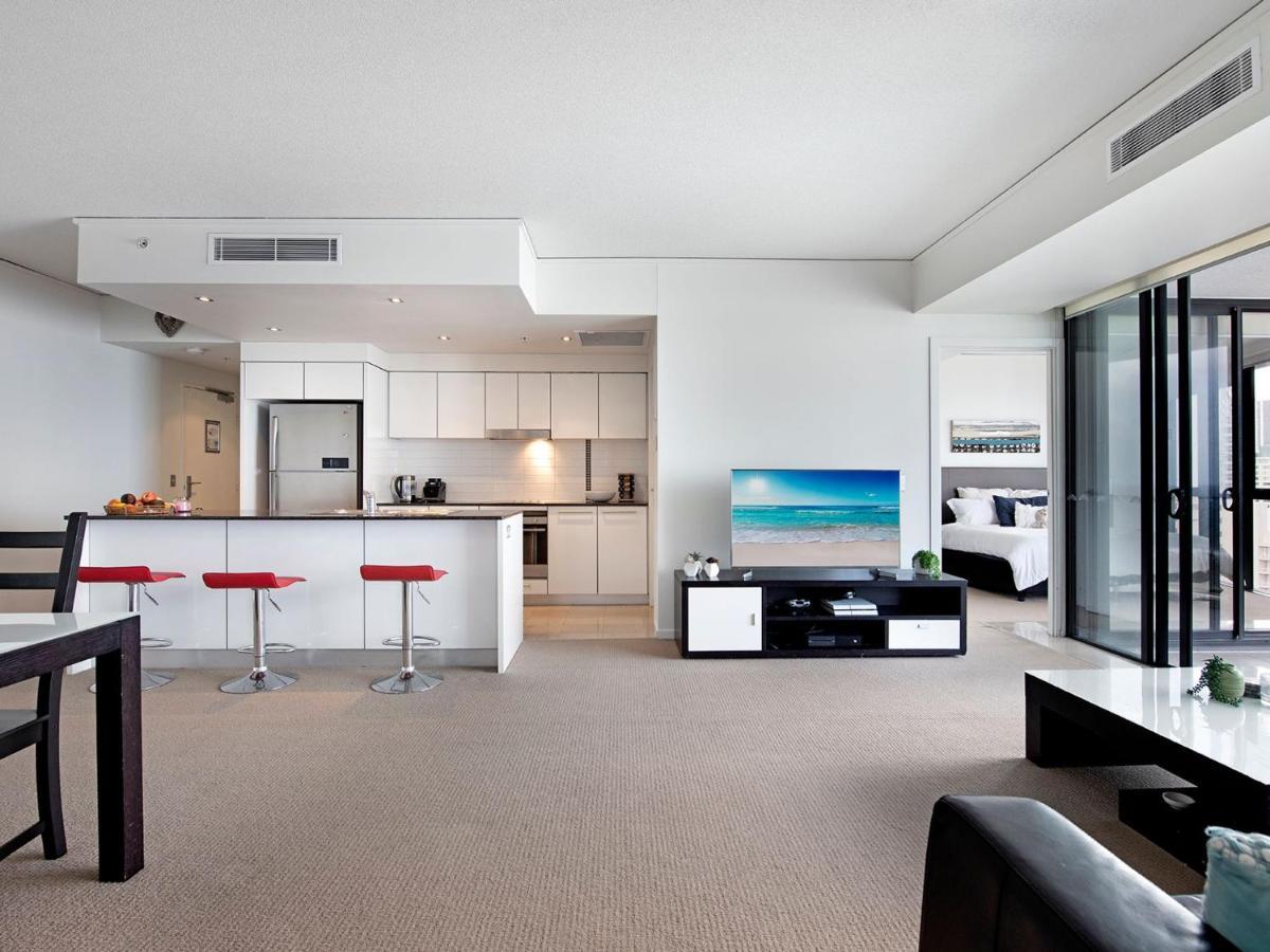 Modern 2 Bedroom Apartment In Sierra Grand - Coasthm Gold Coast Exterior photo
