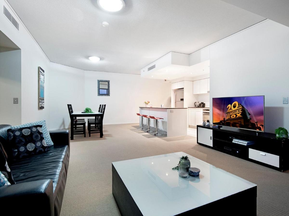 Modern 2 Bedroom Apartment In Sierra Grand - Coasthm Gold Coast Exterior photo