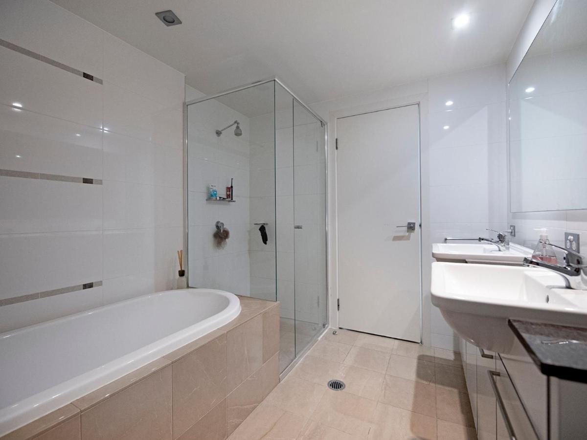 Modern 2 Bedroom Apartment In Sierra Grand - Coasthm Gold Coast Exterior photo